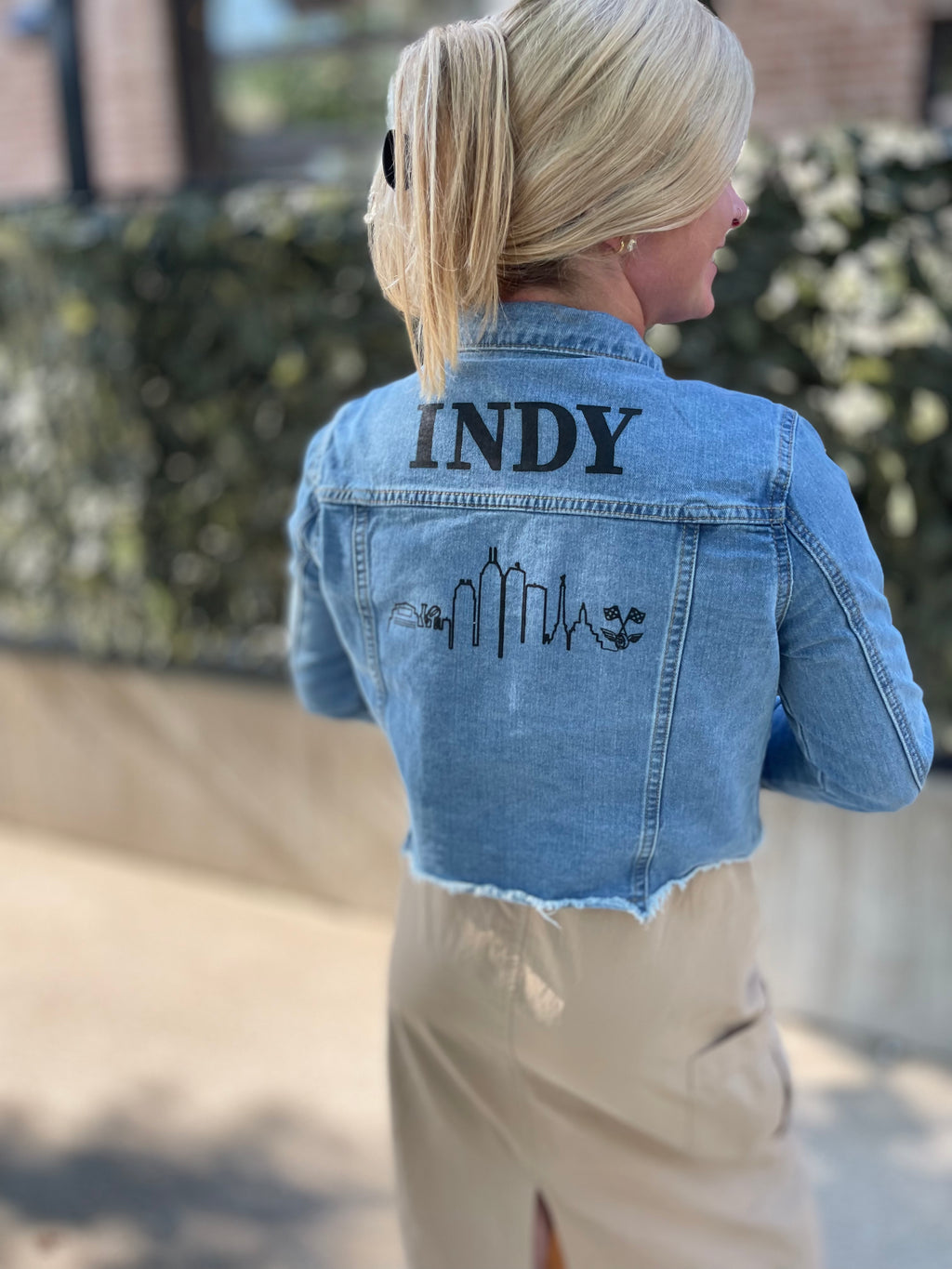 Indy Love, Jacket